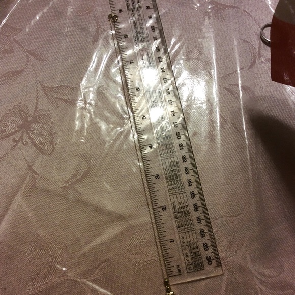 three stone Crystal pendant and chain - Picture 4 of 4